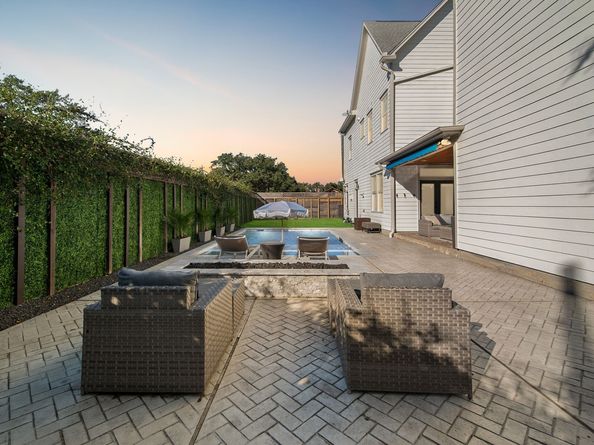 117 W 13th Street, Houston TX 77008