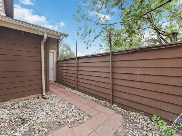 12606 Wellington Park Drive, Houston TX 77072