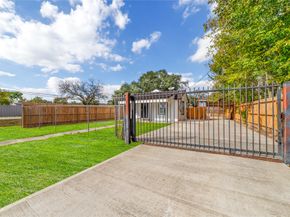 9201 Klondike Street, Houston TX 77075