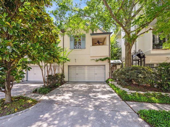 2207 Dunraven Lane, Houston TX 77019