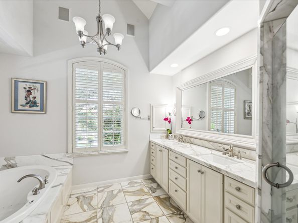 2207 Dunraven Lane, Houston TX 77019