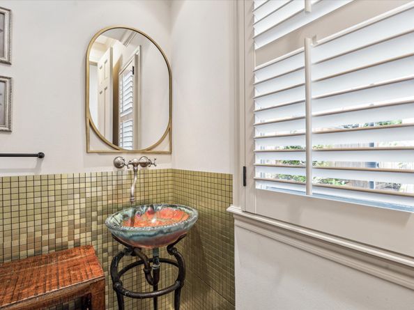 2207 Dunraven Lane, Houston TX 77019