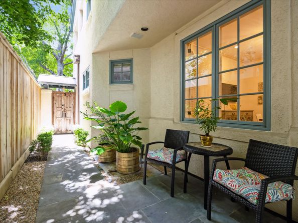 2207 Dunraven Lane, Houston TX 77019