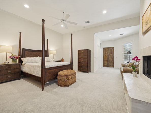 2207 Dunraven Lane, Houston TX 77019