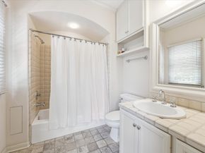 2207 Dunraven Lane, Houston TX 77019