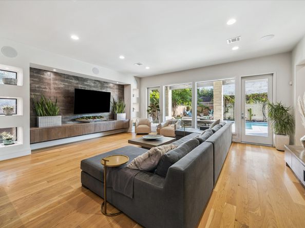 1249 Chippendale Road, Houston TX 77018