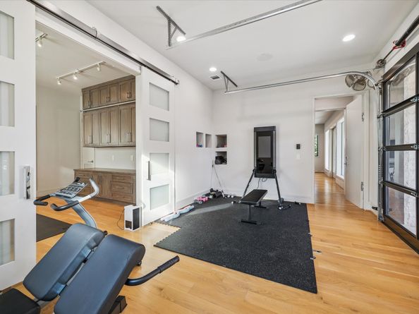 1249 Chippendale Road, Houston TX 77018