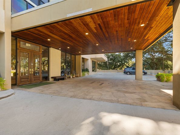 14655 Champion Forest Drive 302, Houston TX 77069