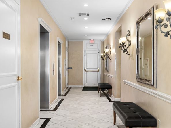 14655 Champion Forest Drive 302, Houston TX 77069