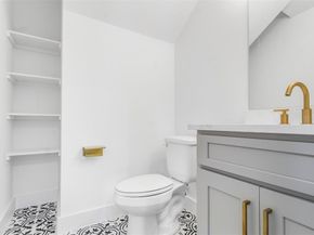 405 Alvia Run Lane, Houston TX 77018