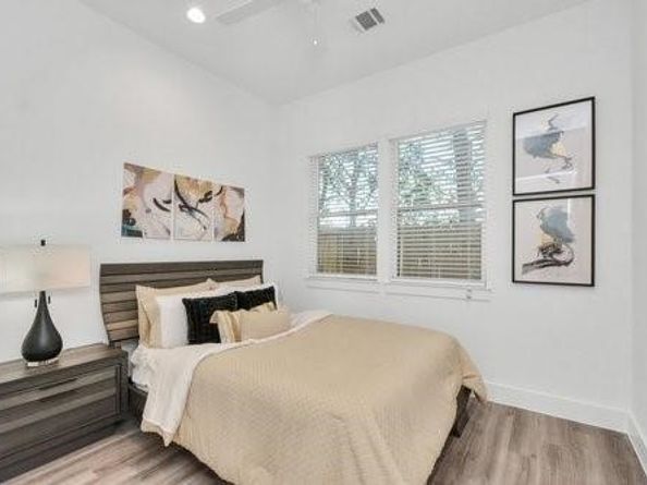 405 Alvia Run Lane, Houston TX 77018