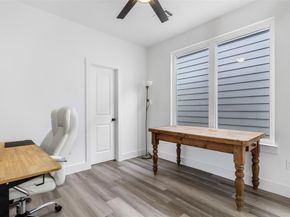 405 Alvia Run Lane, Houston TX 77018