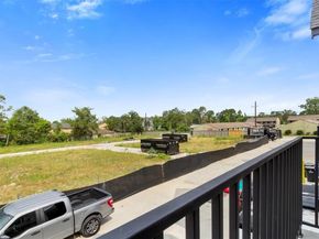 405 Alvia Run Lane, Houston TX 77018