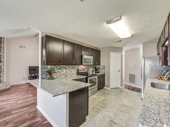 2527 Windswept Drive, Richmond TX 77406