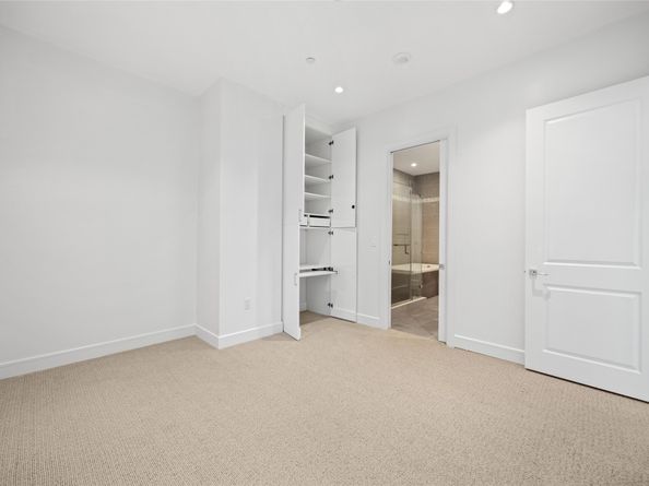 4521 San Felipe Street 1903, Houston TX 77027