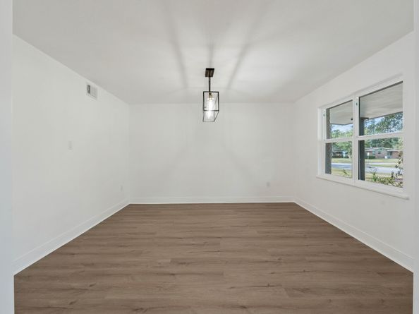 5443 Willowbend Boulevard, Houston TX 77096