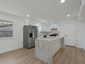 5443 Willowbend Boulevard, Houston TX 77096