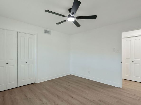 5443 Willowbend Boulevard, Houston TX 77096