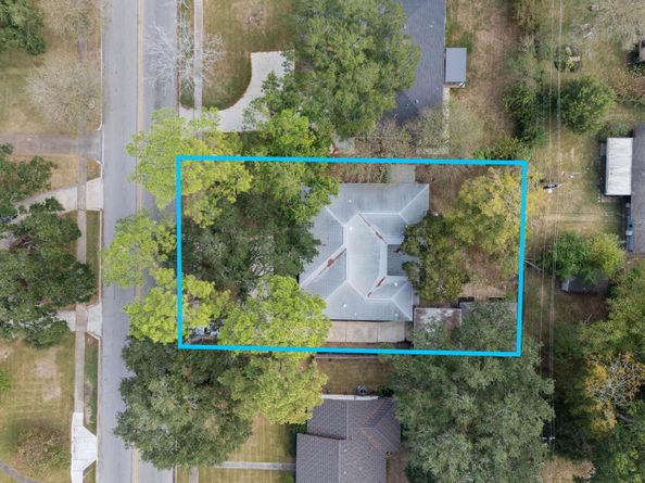 5443 Willowbend Boulevard, Houston TX 77096