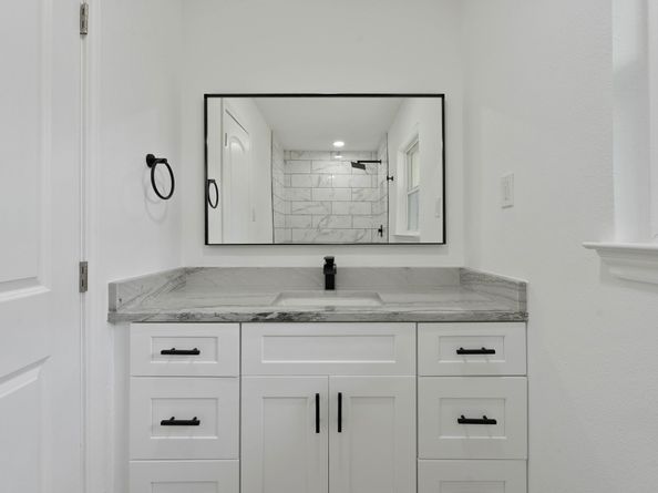 5443 Willowbend Boulevard, Houston TX 77096