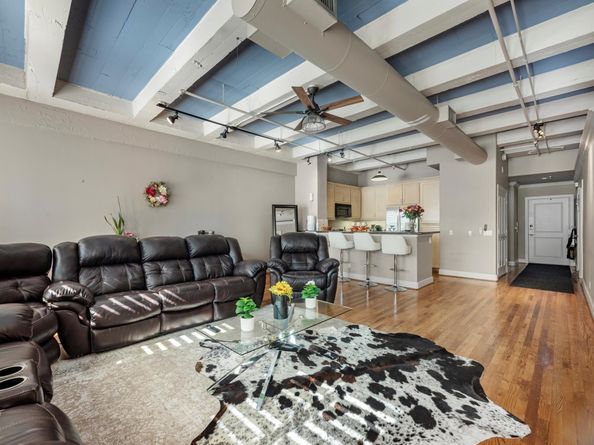 1120 Texas Street 4B, Houston TX 77002