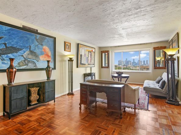 1400 Hermann Drive 11E, Houston TX 77004