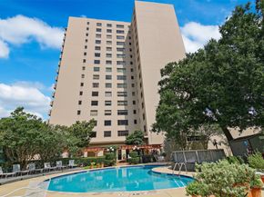 1400 Hermann Drive 11E, Houston TX 77004