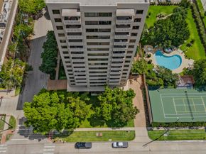 1400 Hermann Drive 11E, Houston TX 77004