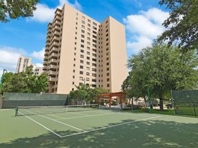 1400 Hermann Drive 11E, Houston TX 77004