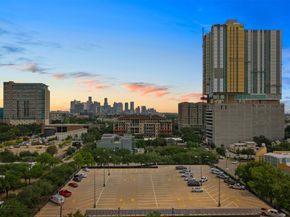 1400 Hermann Drive 11E, Houston TX 77004