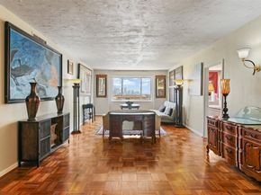 1400 Hermann Drive 11E, Houston TX 77004