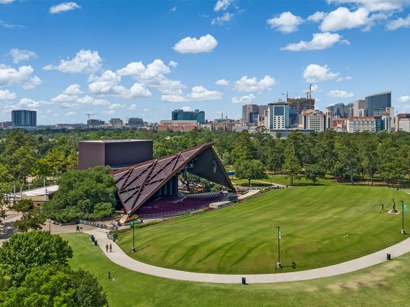 1400 Hermann Drive 11E, Houston TX 77004