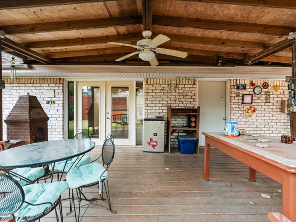 6338 Maple Hill Drive, Houston TX 77088