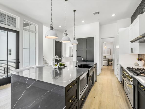 1911 Lauderdale Street, Houston TX 77030