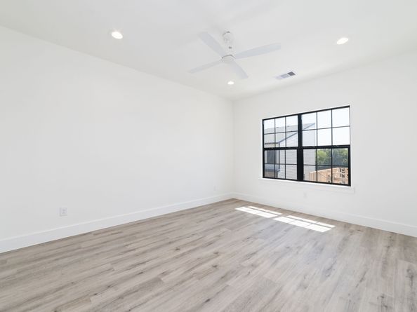 11096 N Hoa Sen Circle, Houston TX 77072