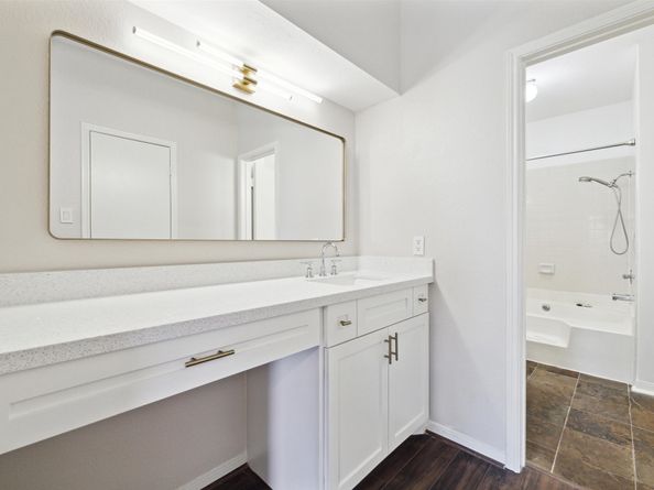 3780 Tanglewilde Street 404, Houston TX 77063