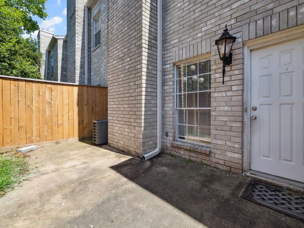 3780 Tanglewilde Street 404, Houston TX 77063
