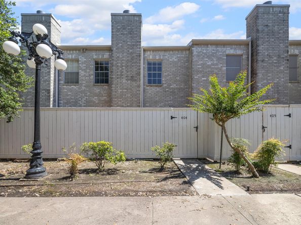 3780 Tanglewilde Street 404, Houston TX 77063