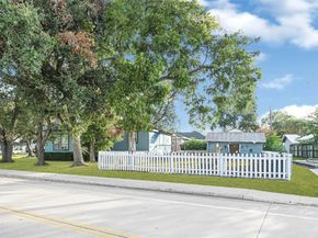 102 4th Street, Sugar Land TX 77498