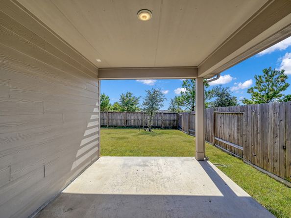 11331 Dawn Beach Lane, Conroe TX 77304