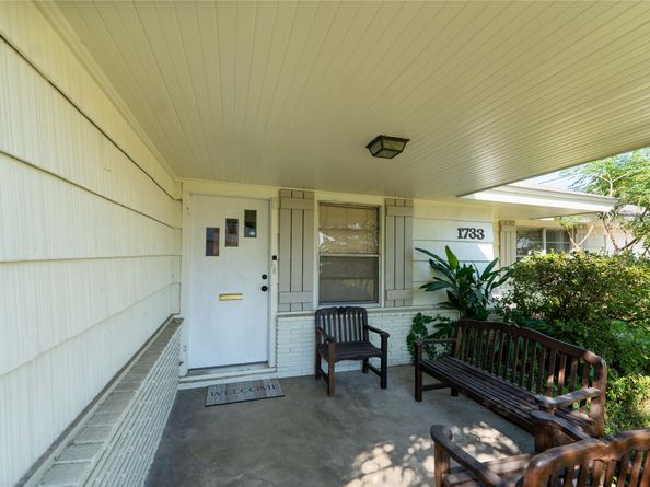 1733 Creek Drive, Houston TX 77055