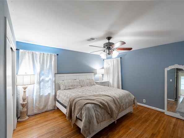 1733 Creek Drive, Houston TX 77055