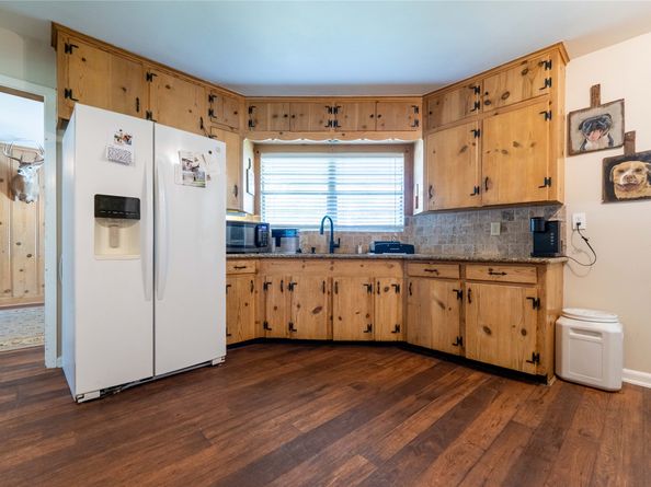 1733 Creek Drive, Houston TX 77055