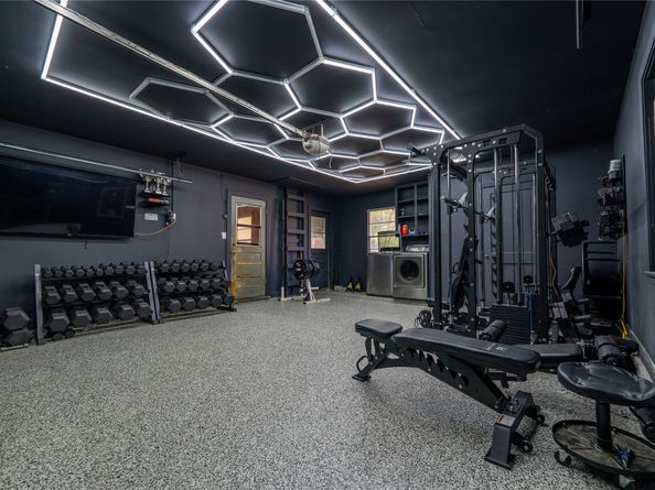 1733 Creek Drive, Houston TX 77055