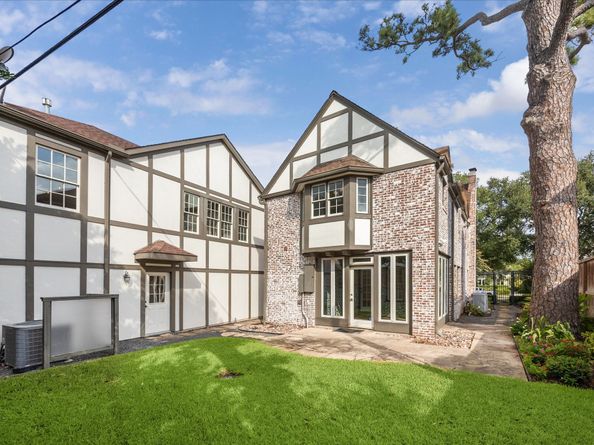 2117 Chilton Road, Houston TX 77019