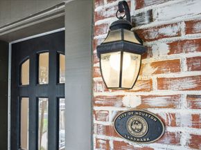 2117 Chilton Road, Houston TX 77019