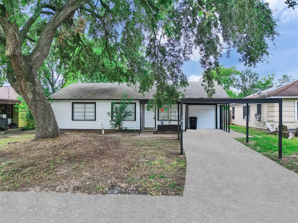 7914 Belbay Street, Houston TX 77033