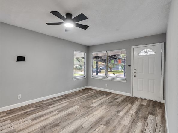 7914 Belbay Street, Houston TX 77033