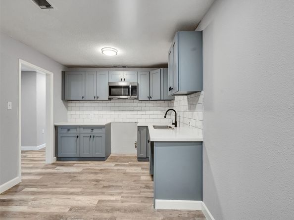 7914 Belbay Street, Houston TX 77033