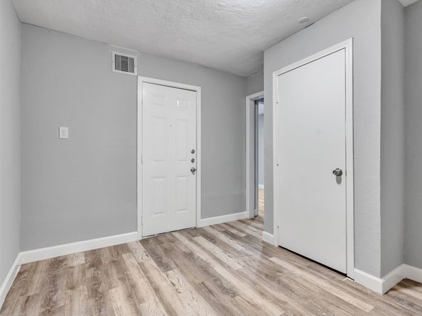 7914 Belbay Street, Houston TX 77033